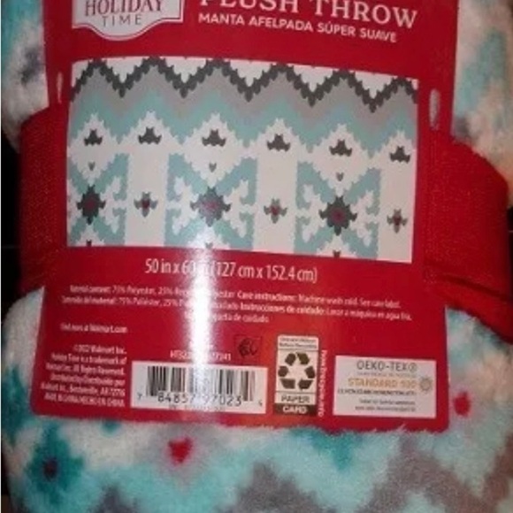 HOLIDAY Time Super Soft Plush Blanket Fair Isle Design 50x60 New in Package - Picture 3 of 3